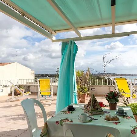 Sea View House, Ponente- Centosicilie * סמפיירי